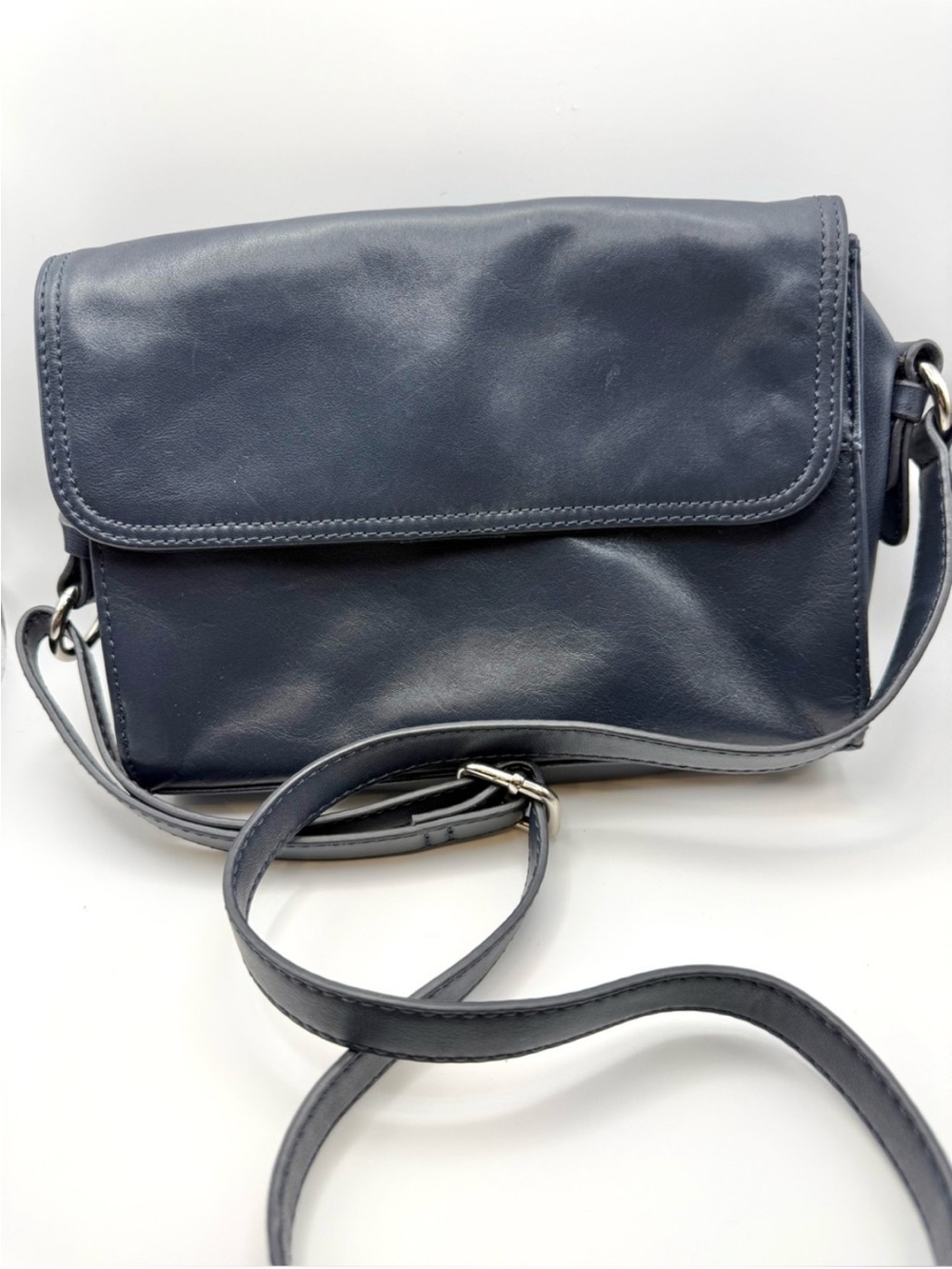 Giani Bernini Navy Leather Crossbody Bag - Sleek Everyday Carry